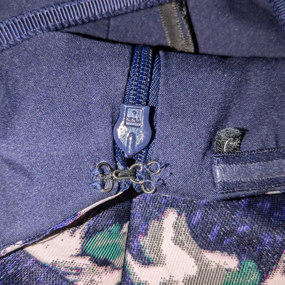 Phoebe by Kay Unger - Blue Floral Silk Bamboo Organza Gown size 2 - Picture 7 of 15